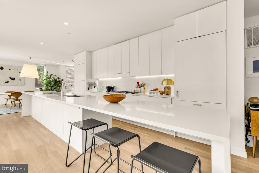 1501 4TH STREET NW Unit: 1