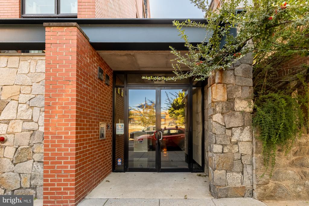 1654 EUCLID STREET NW Unit: 202