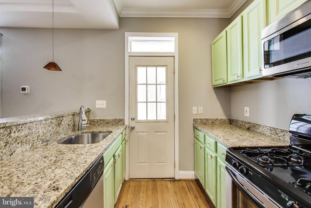 1917 LINCOLN ROAD NE