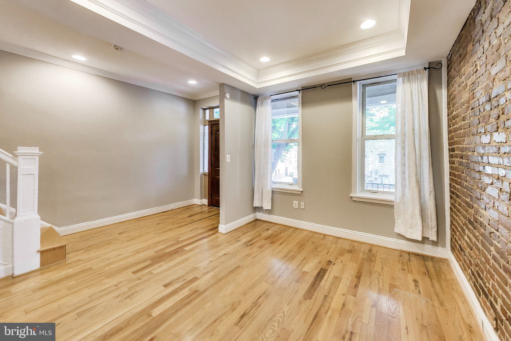 1917 LINCOLN ROAD NE