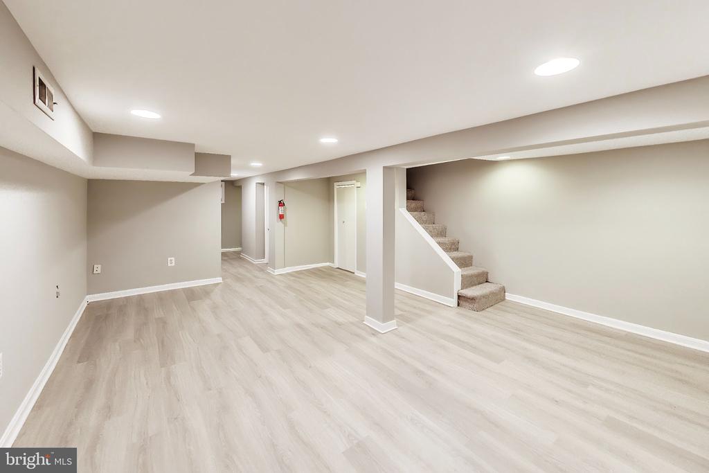 1917 LINCOLN ROAD NE