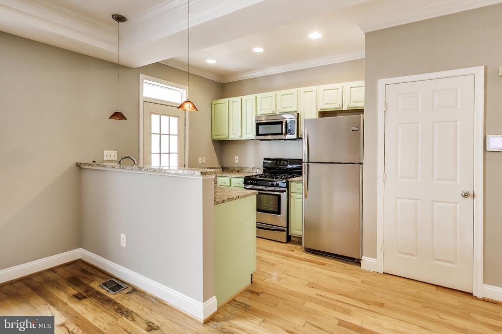 1917 LINCOLN ROAD NE