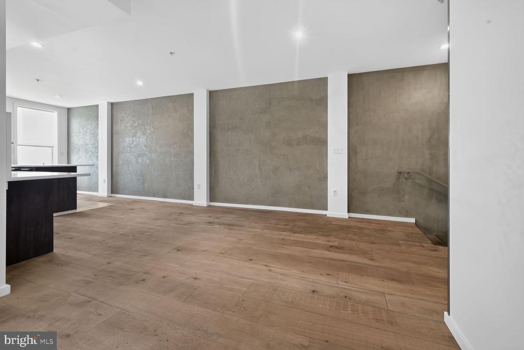 24 RHODE ISLAND AVENUE NE Unit: B