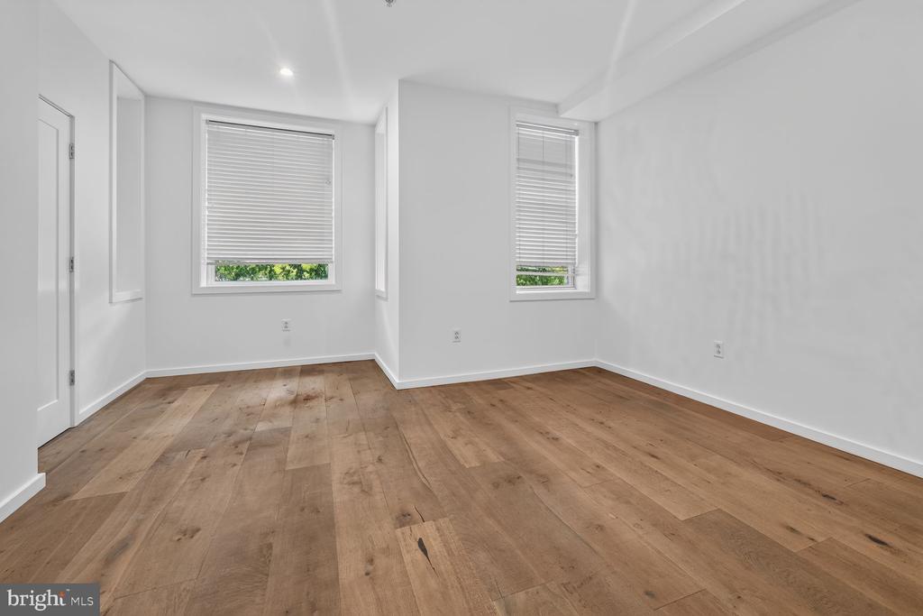24 RHODE ISLAND AVENUE NE Unit: B
