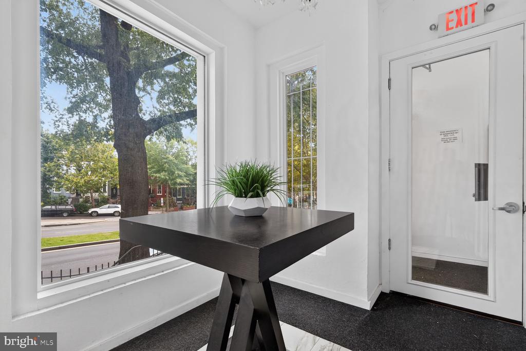 24 RHODE ISLAND AVENUE NE Unit: B