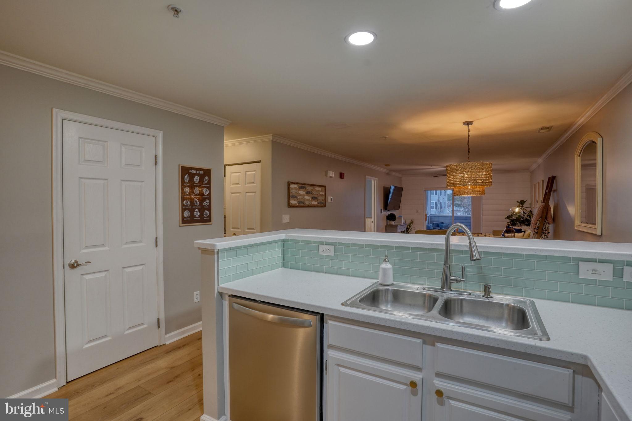 3700 SANIBEL CIRCLE 3708