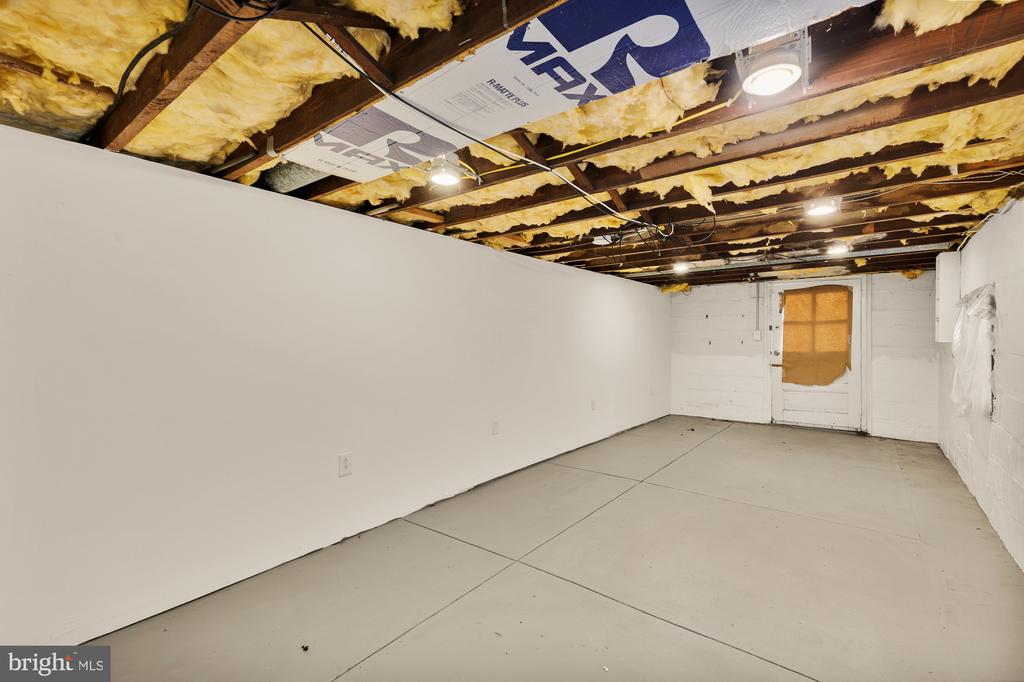 7 CAUSEY AVENUE
