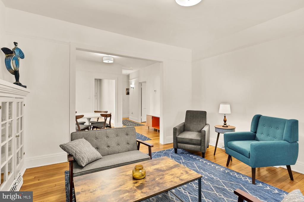 7 CAUSEY AVENUE