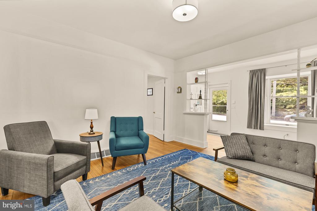 7 CAUSEY AVENUE