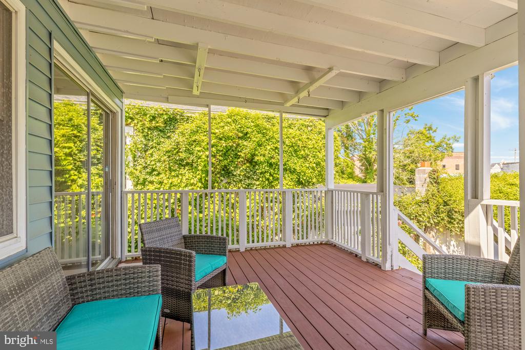 7 CAUSEY AVENUE