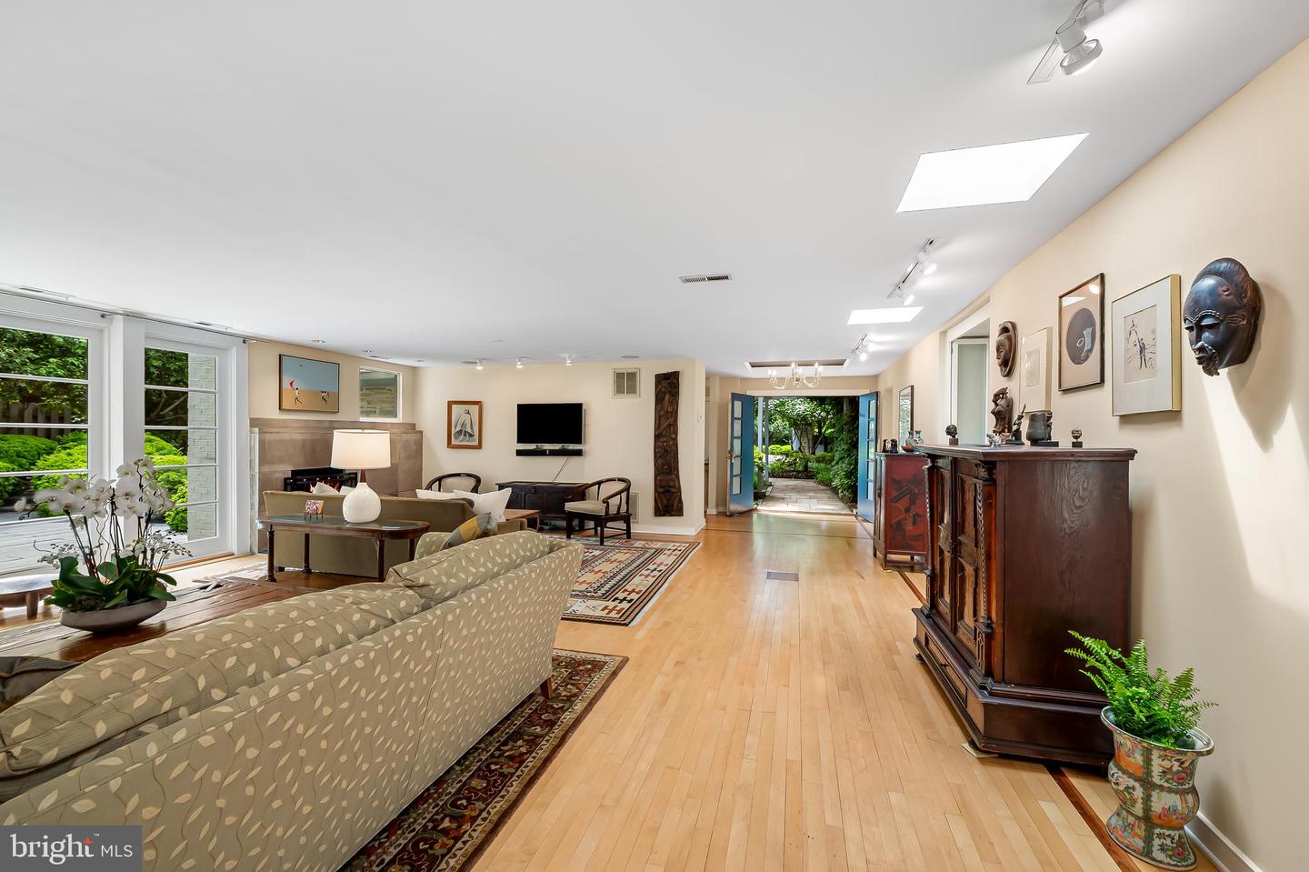 6 Meadow Rd