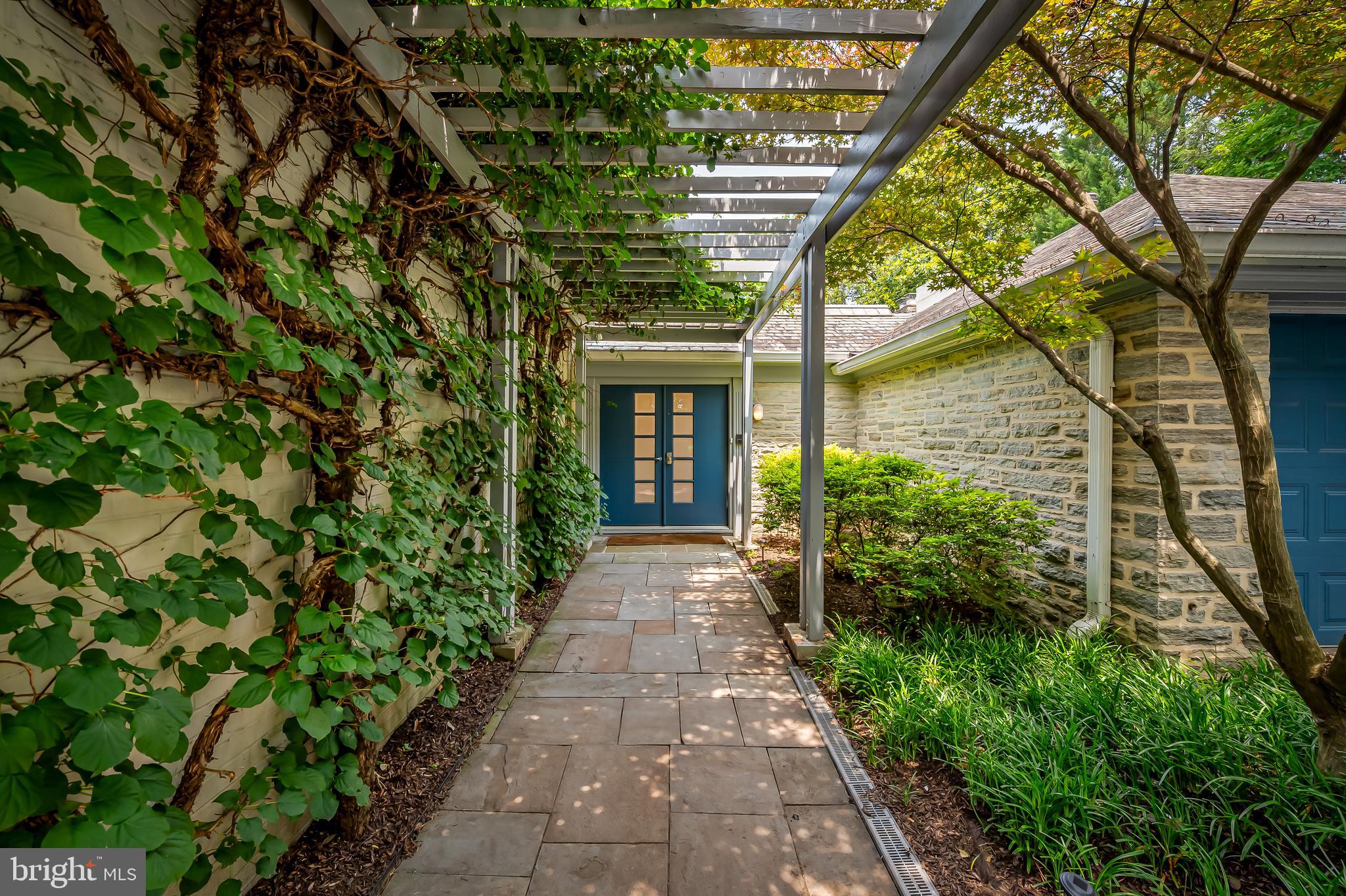 6 Meadow Rd