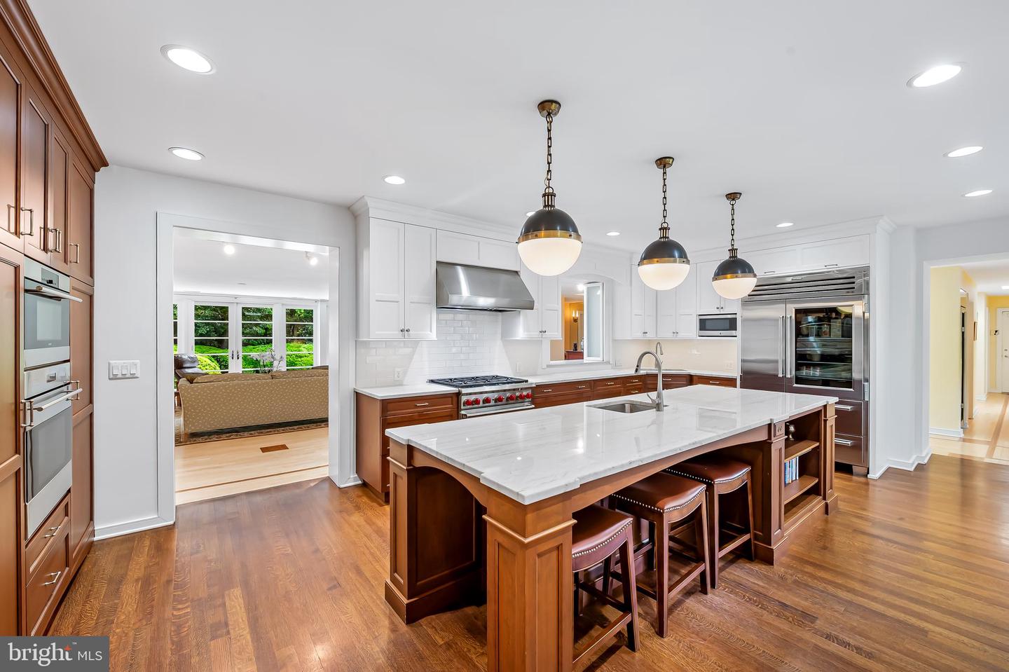 6 Meadow Rd