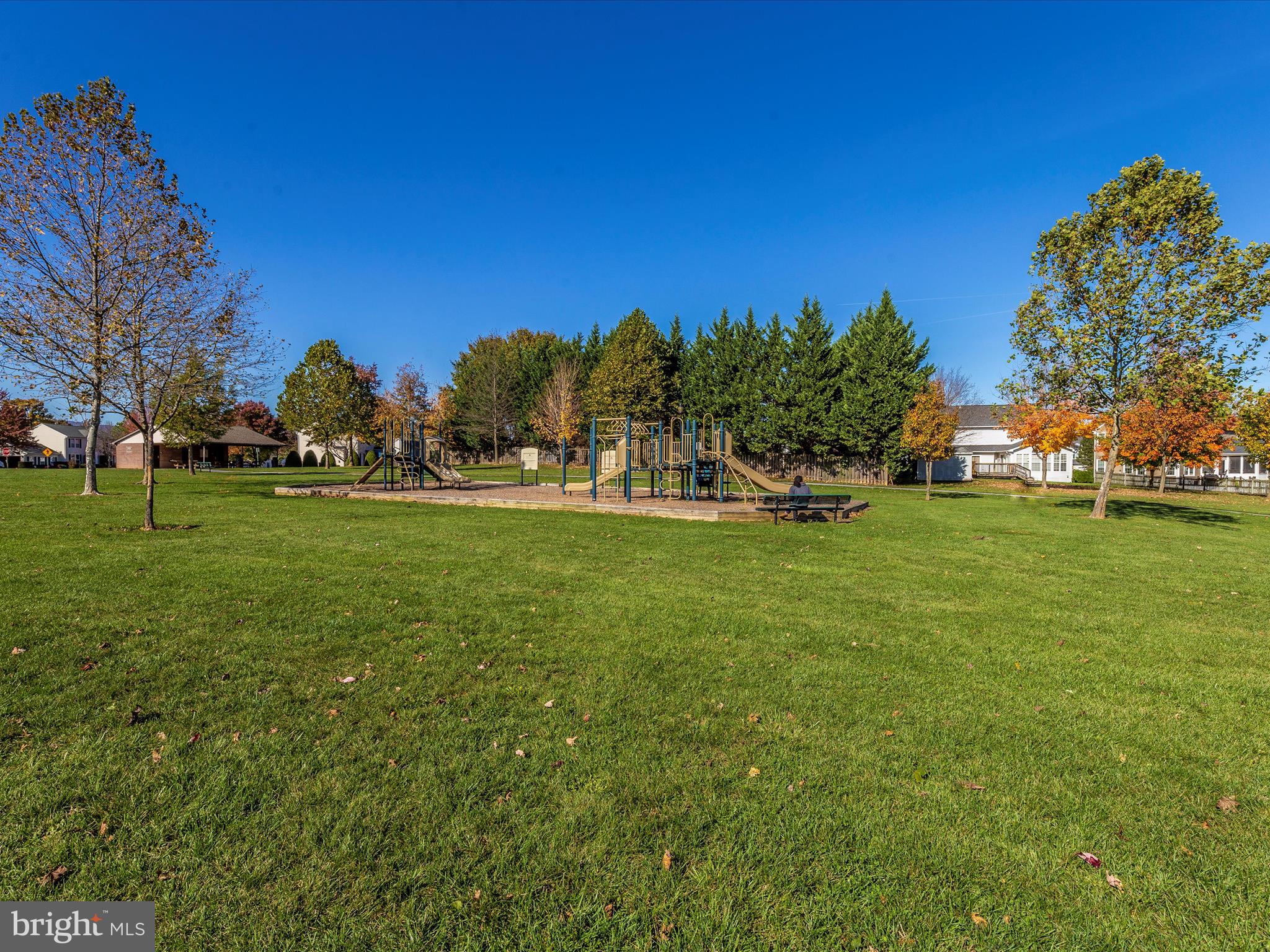 2047 Sumner DRIVE