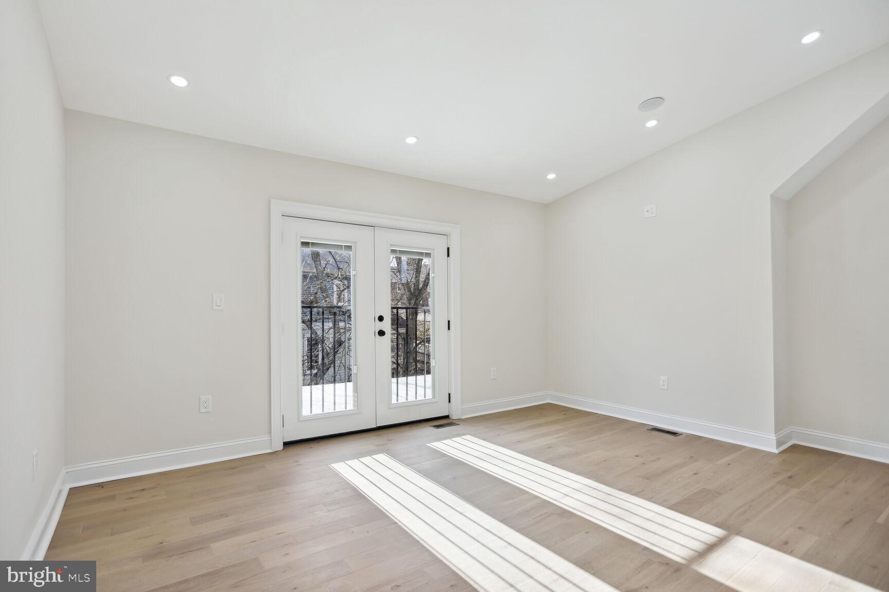 401 Boyd Ave