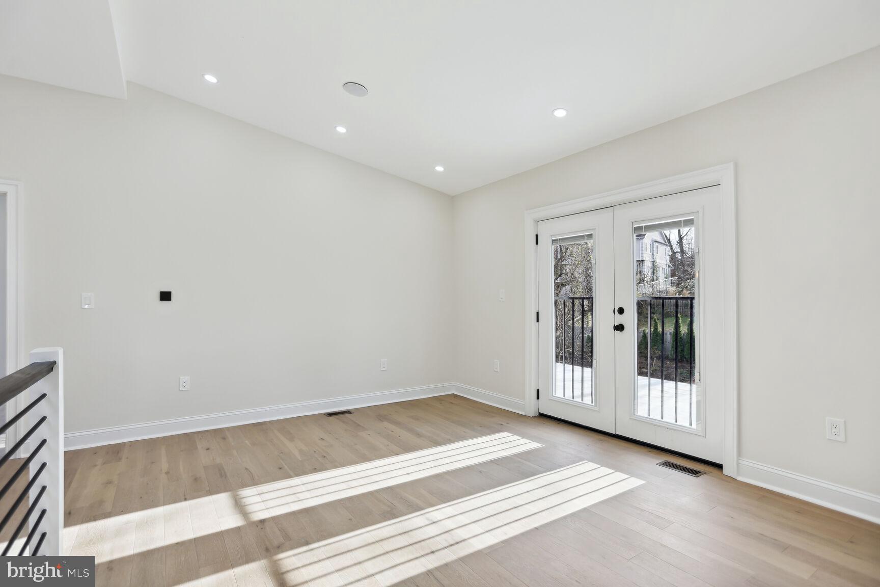 401 Boyd Ave