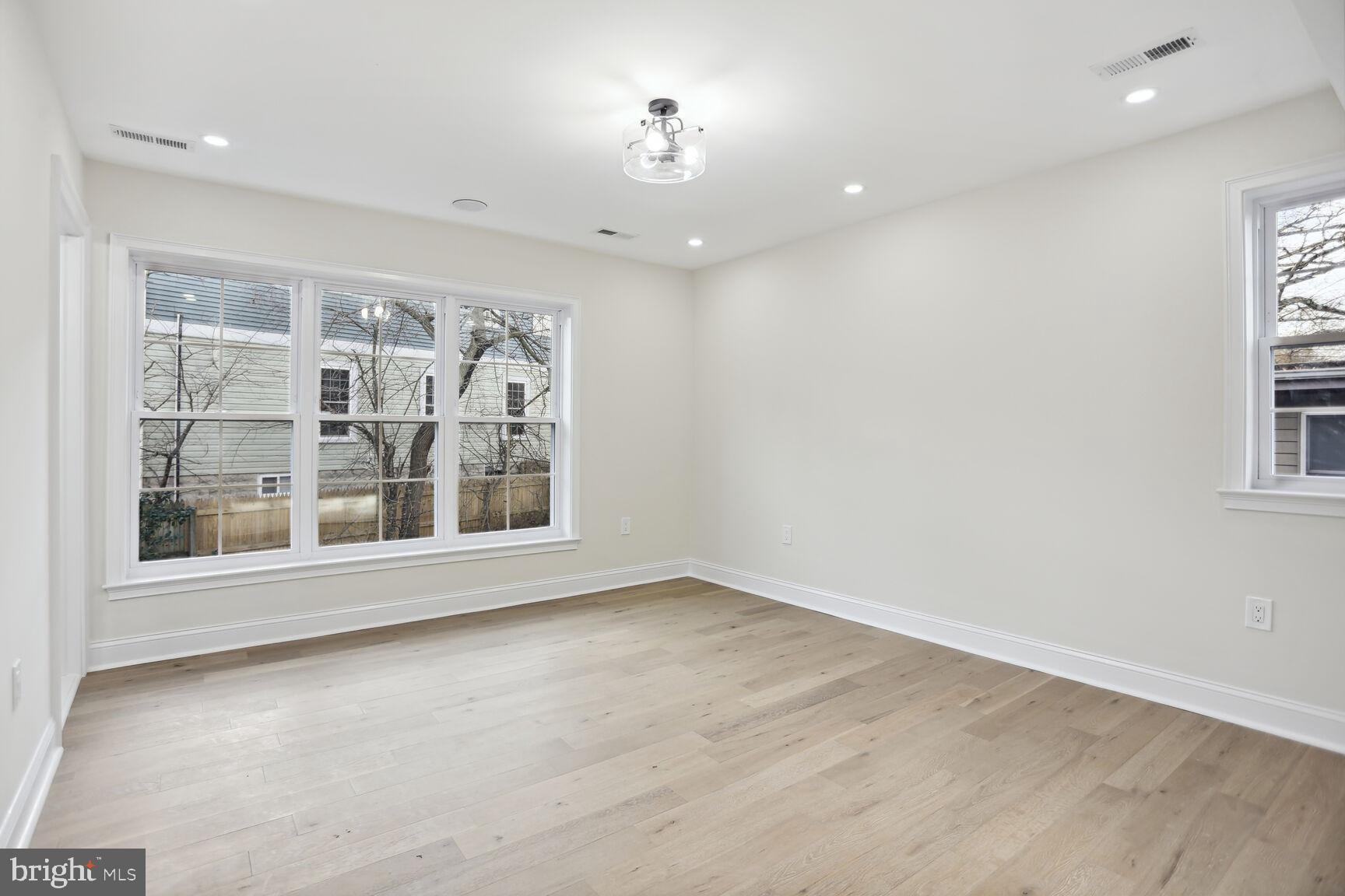 401 Boyd Ave