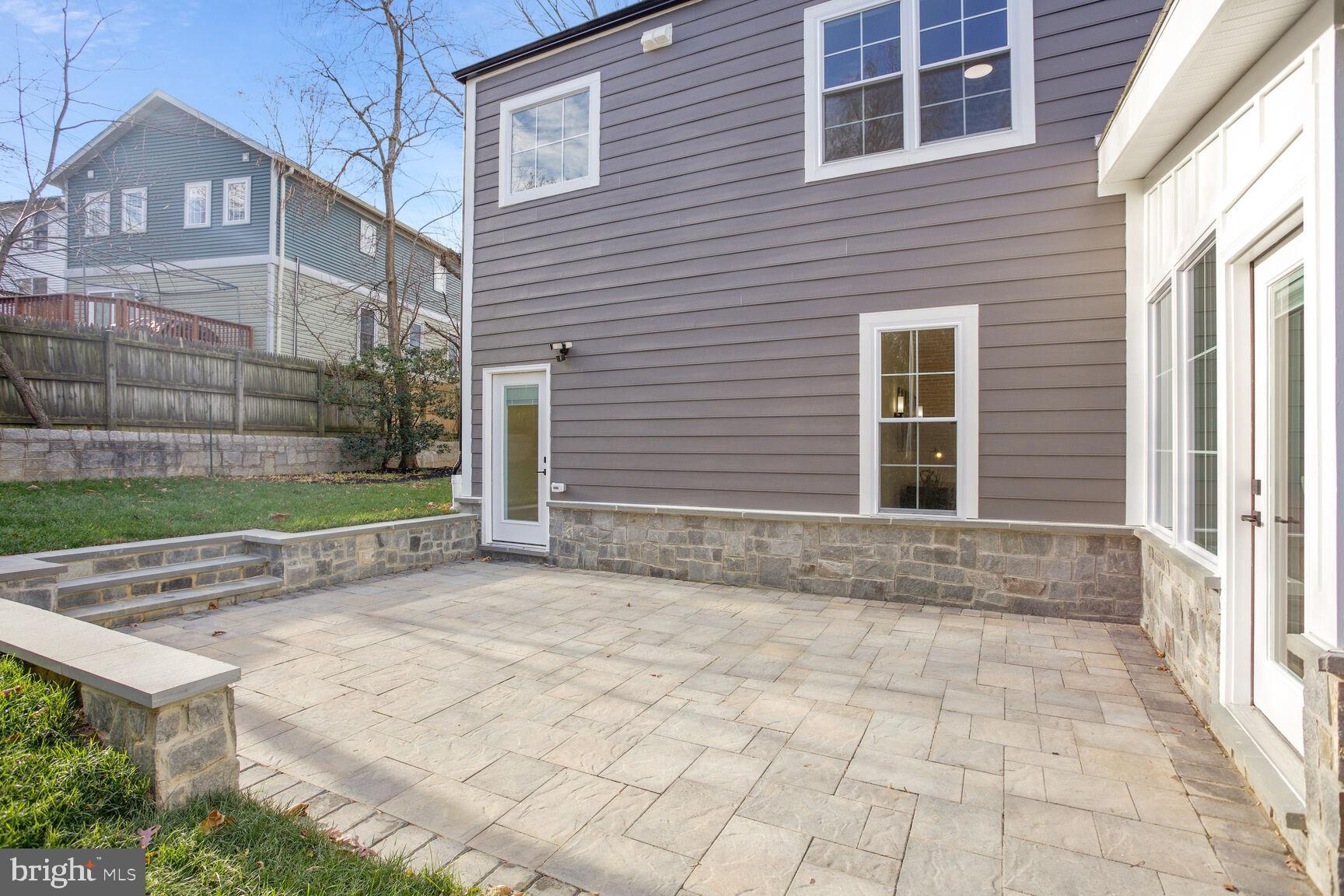 401 Boyd Ave