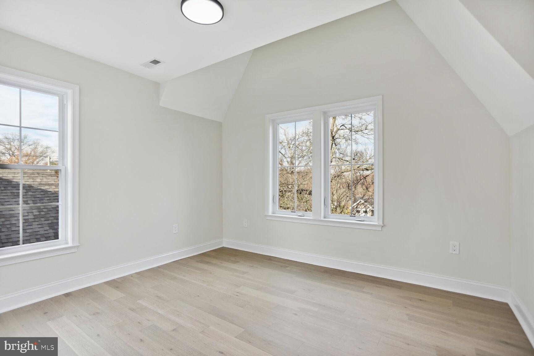 401 Boyd Ave
