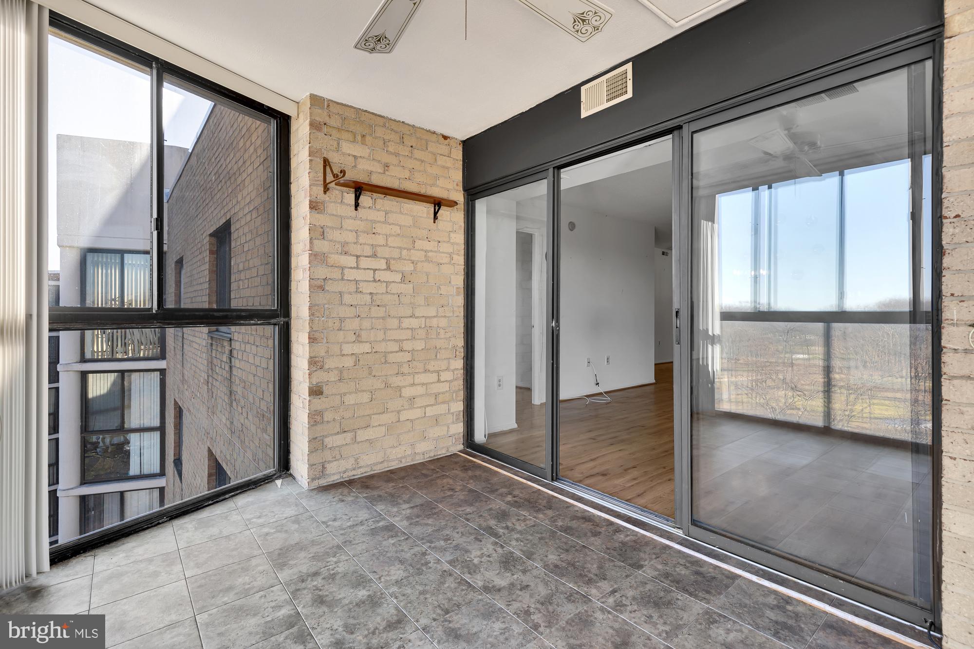 15101 Interlachen DRIVE Unit: 1-1015