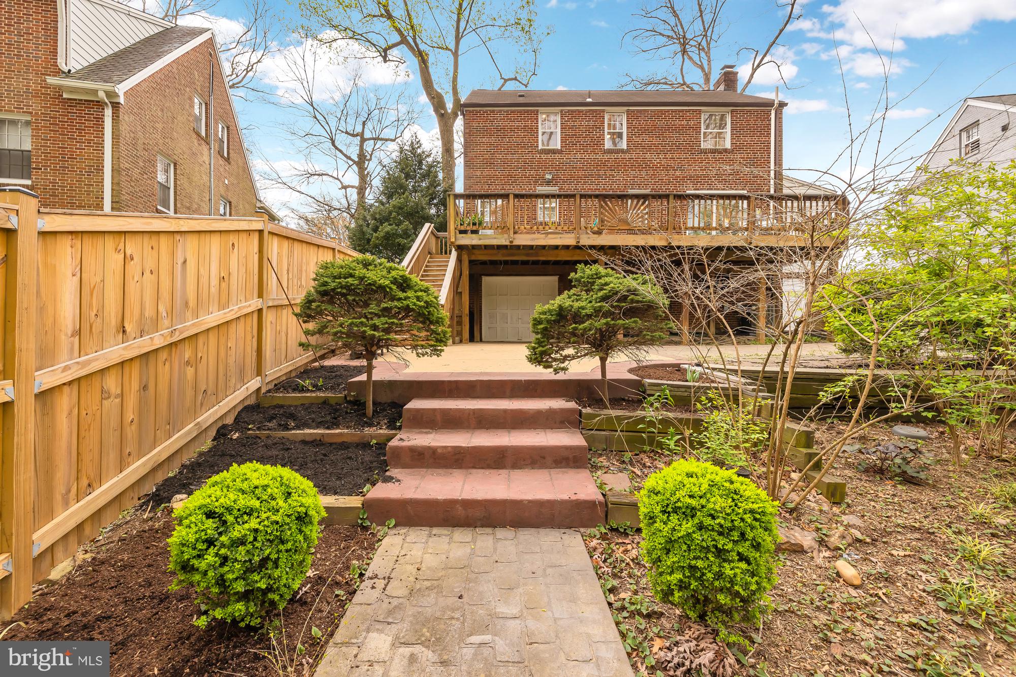 1603 Dale Dr