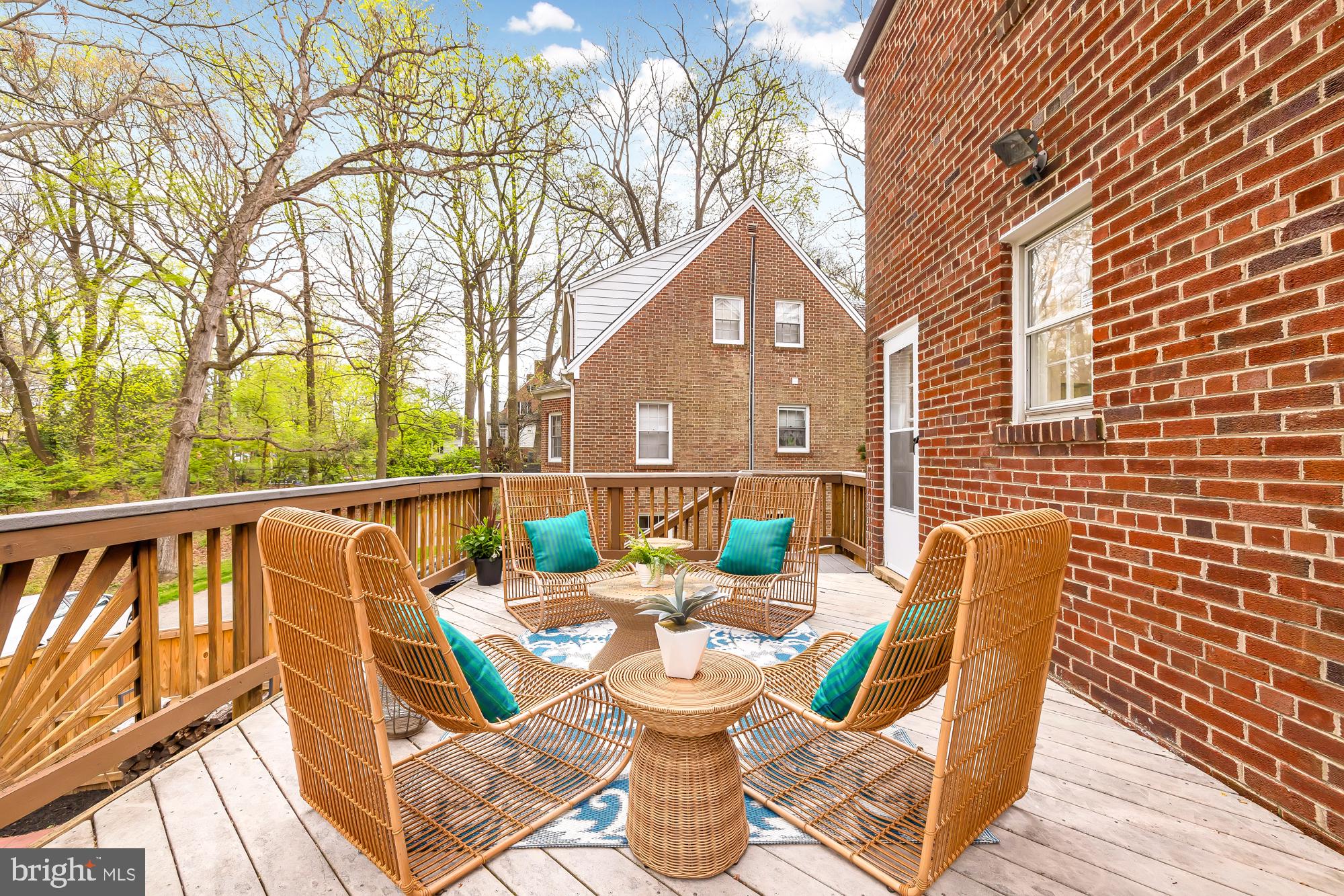 1603 Dale Dr