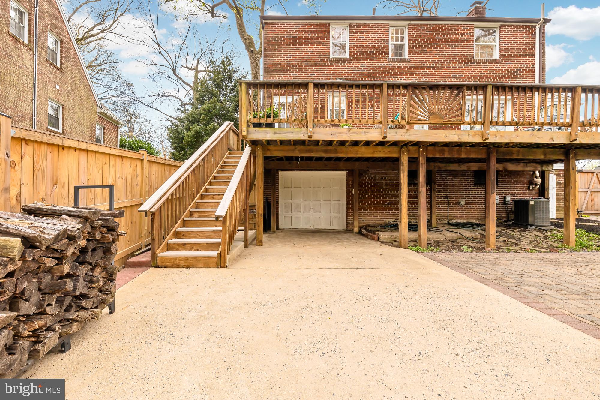 1603 Dale Dr
