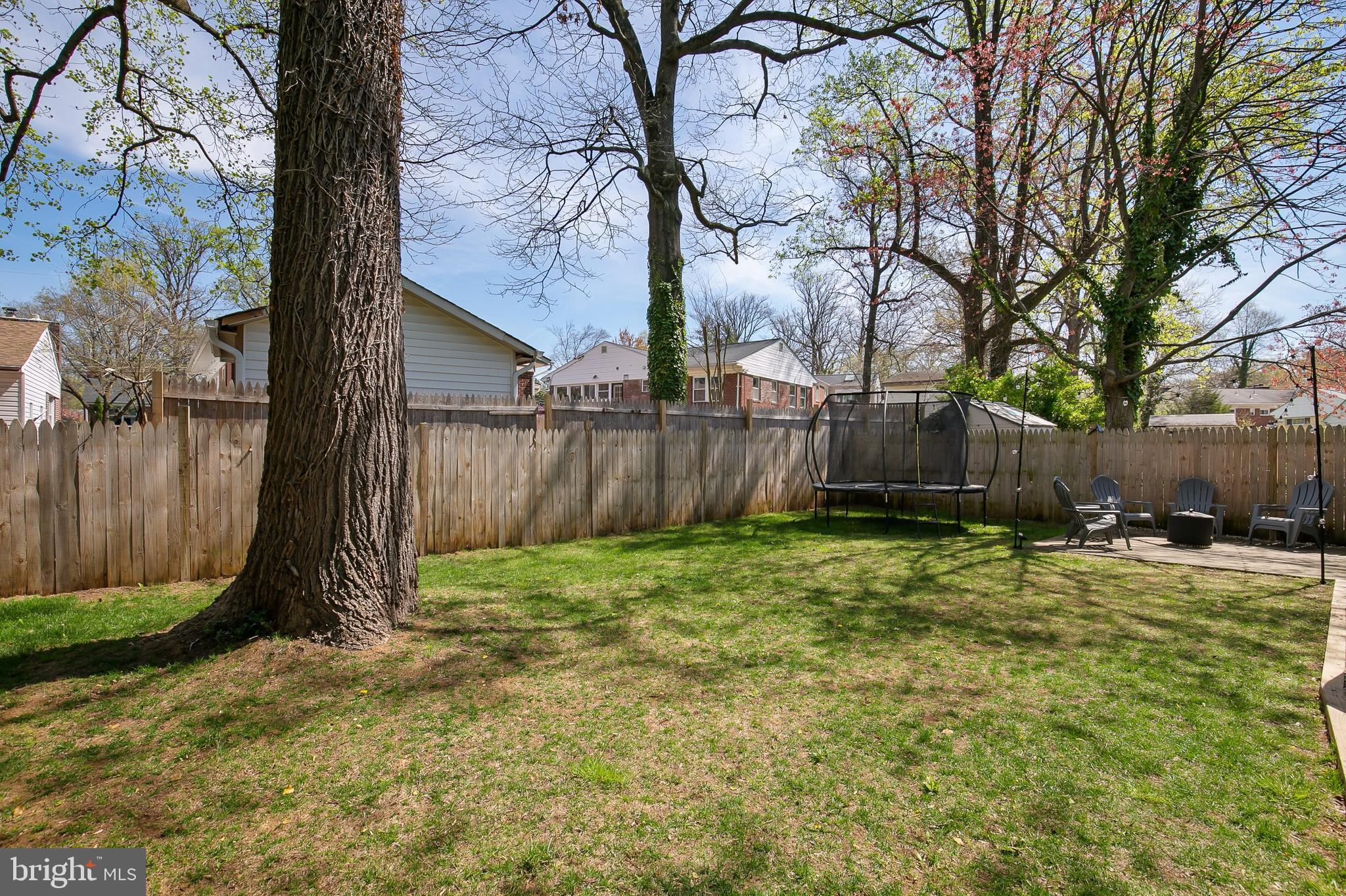 7507 Glenside Dr