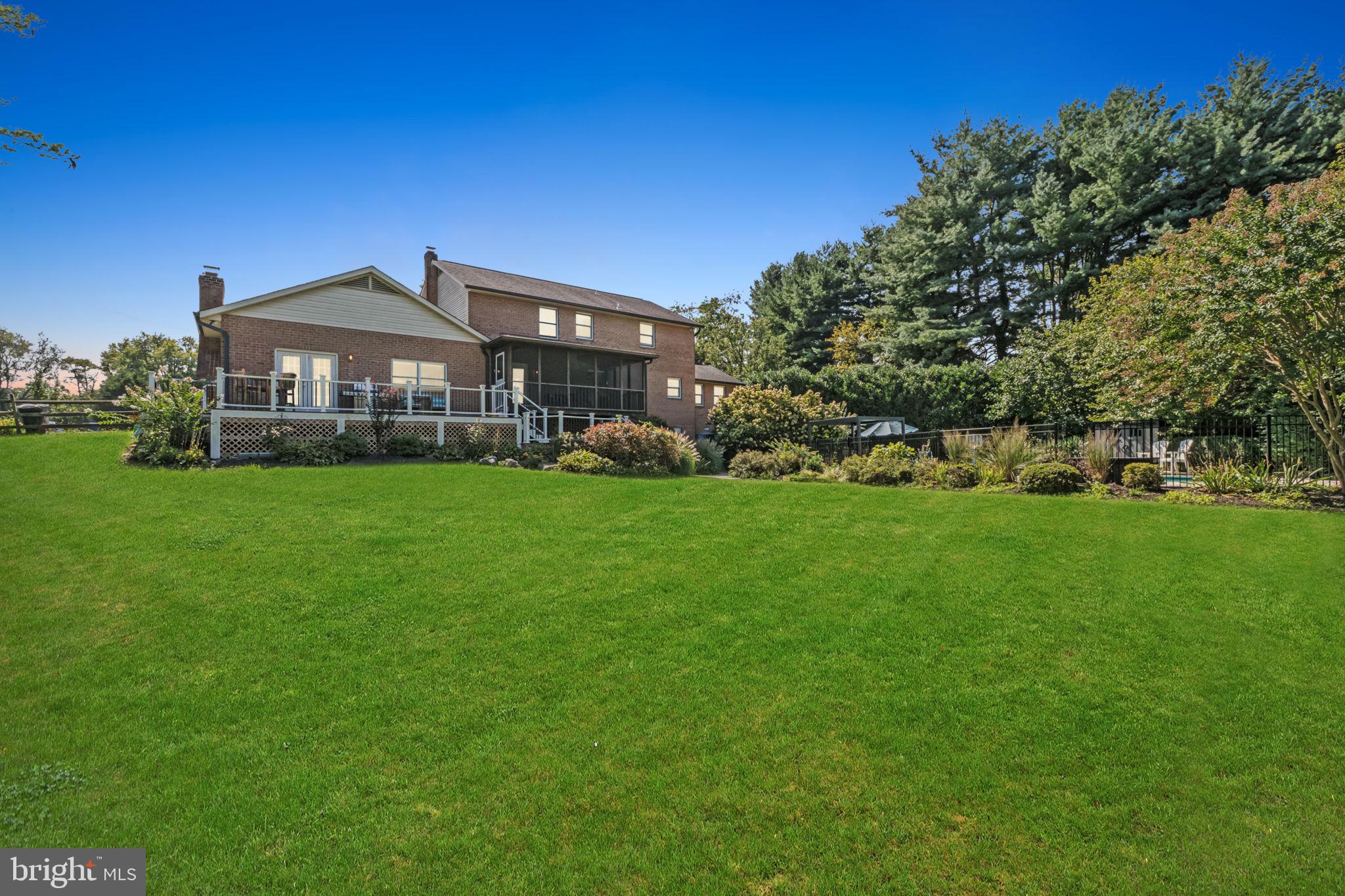 1021 Hawlings Rd