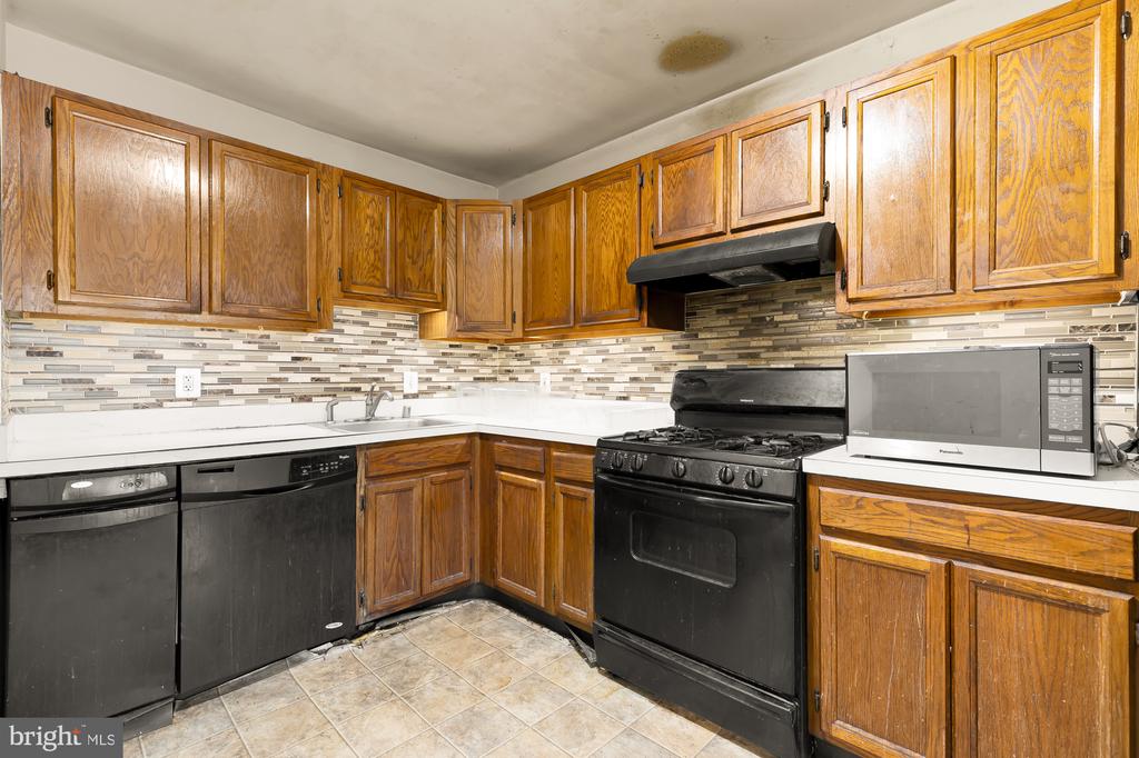 808 Quince Orchard Blvd #201