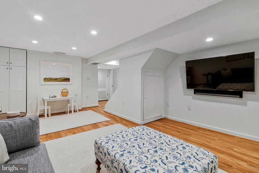 5006 Cushing Dr
