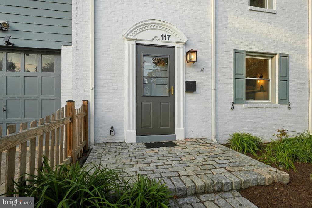 117 NORMANDY DRIVE
