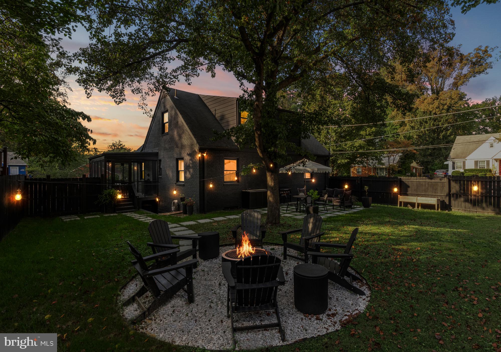 2804 BYRON COURT