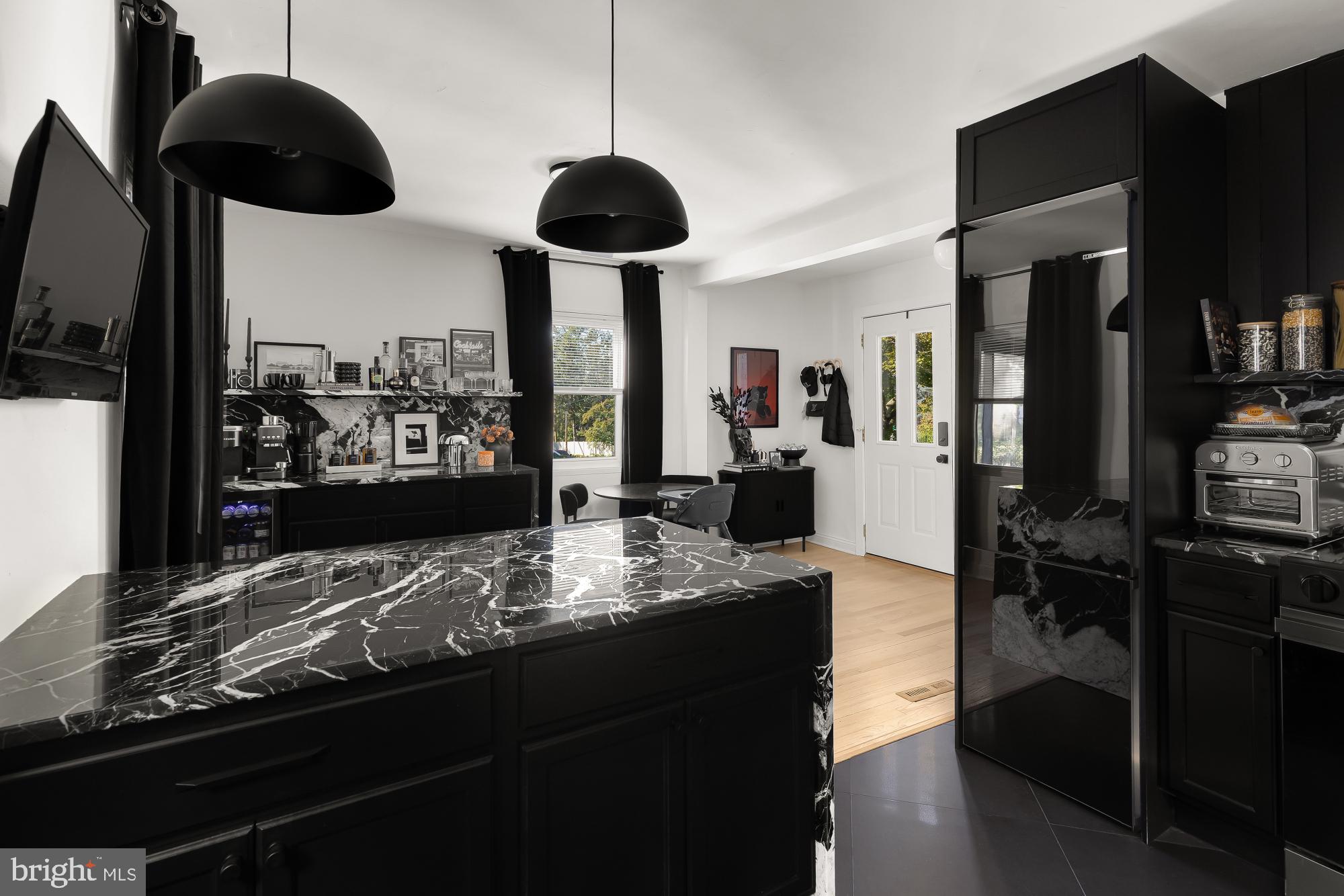 2804 BYRON COURT