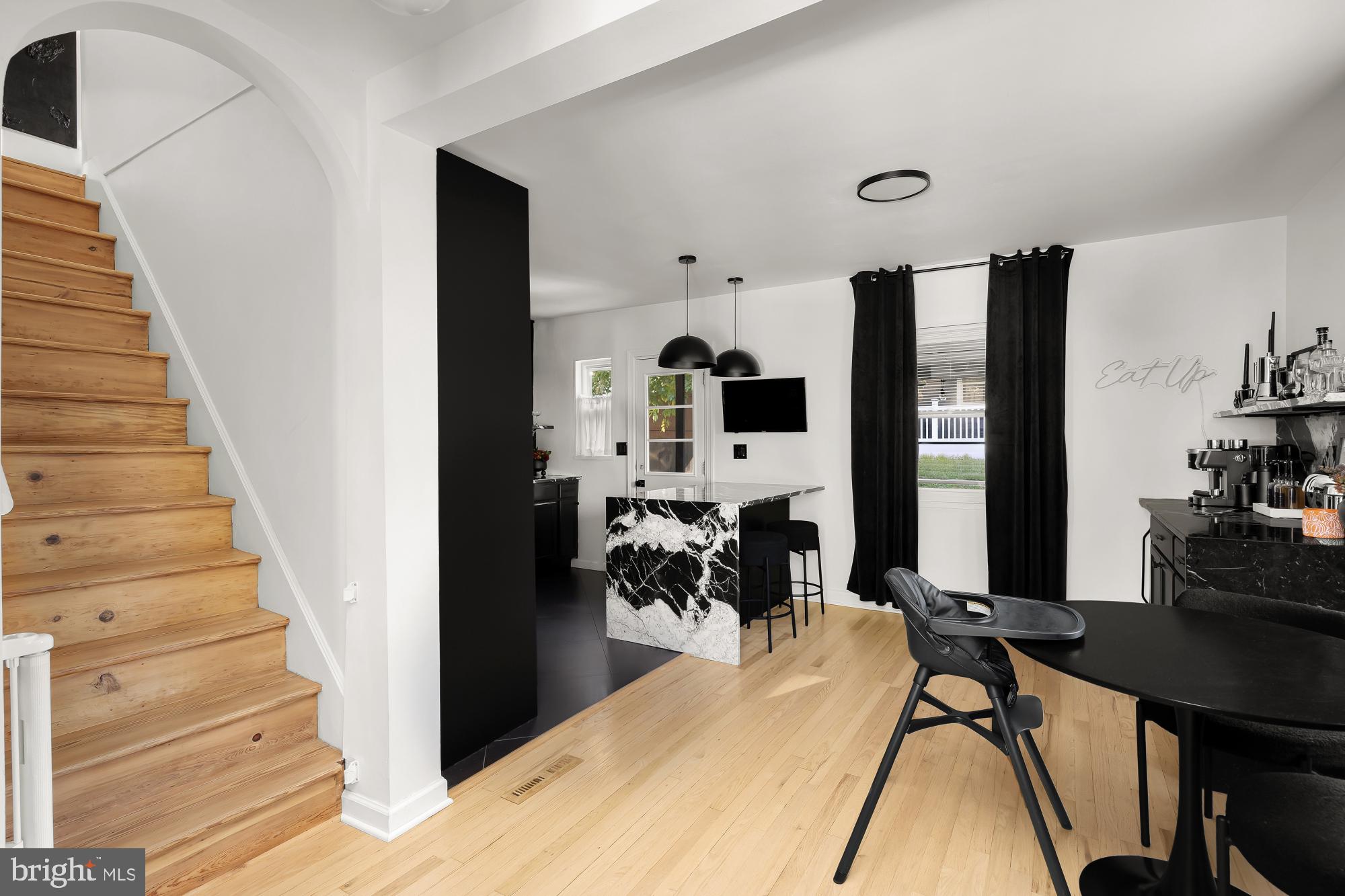 2804 BYRON COURT