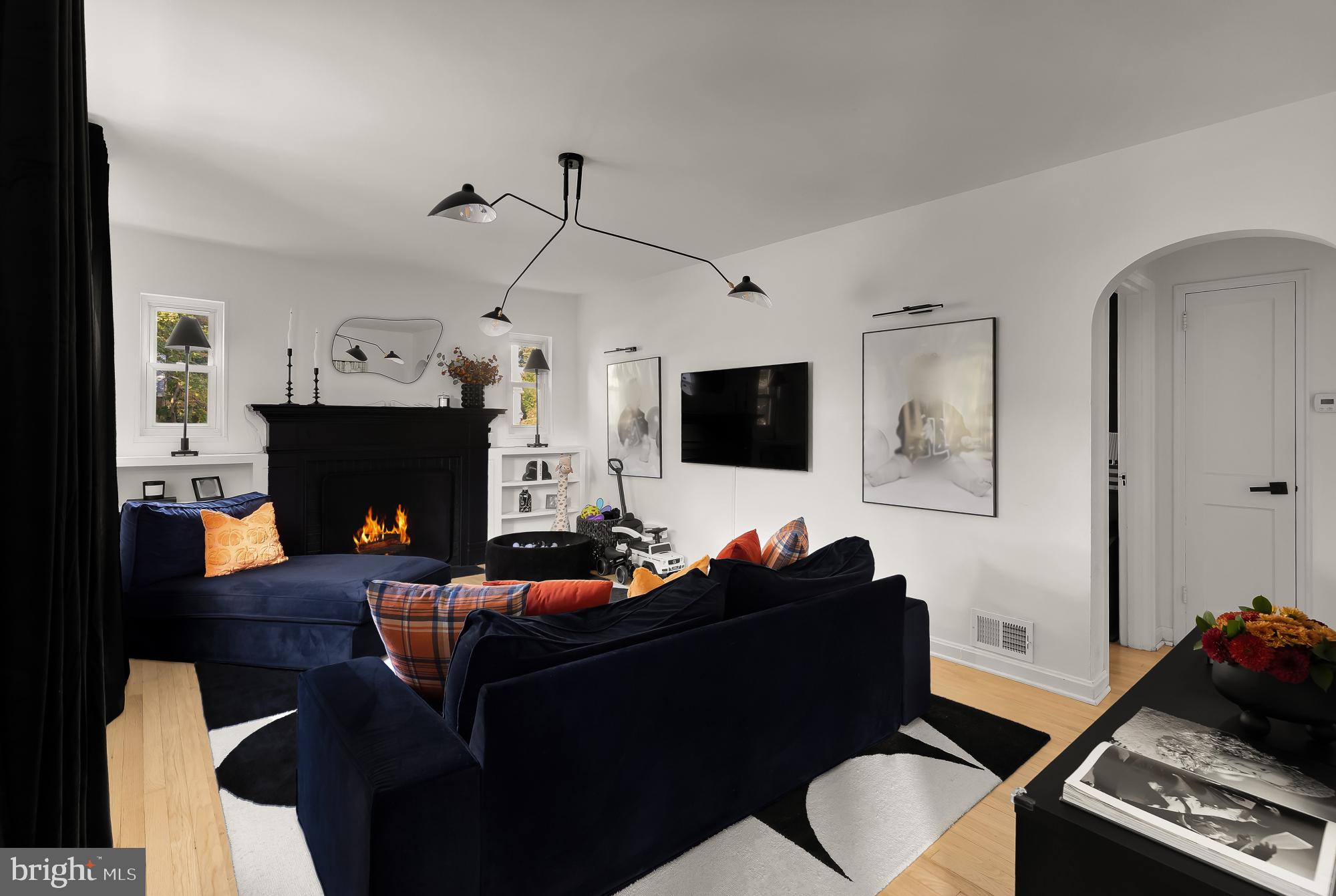 2804 BYRON COURT