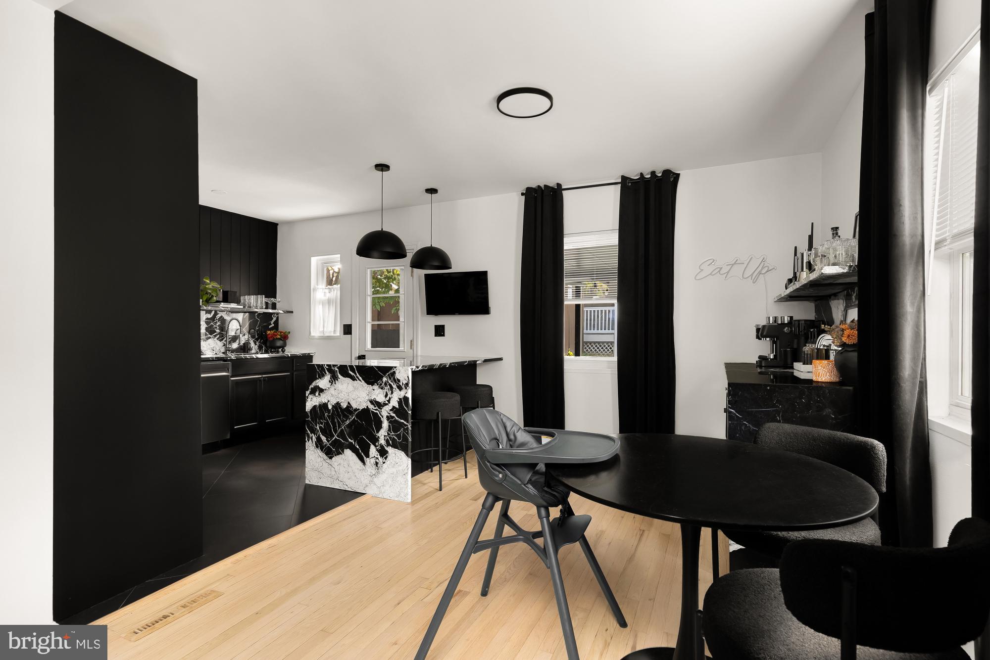 2804 BYRON COURT