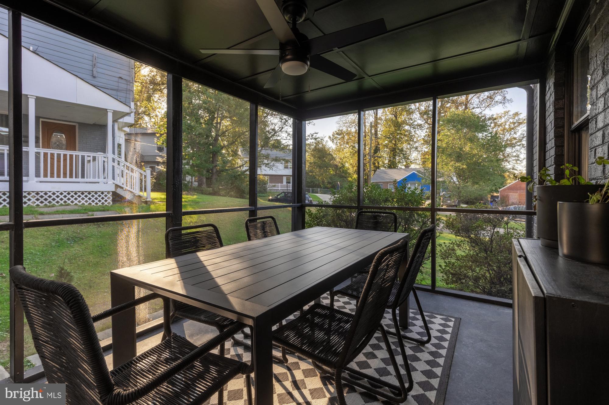 2804 BYRON COURT