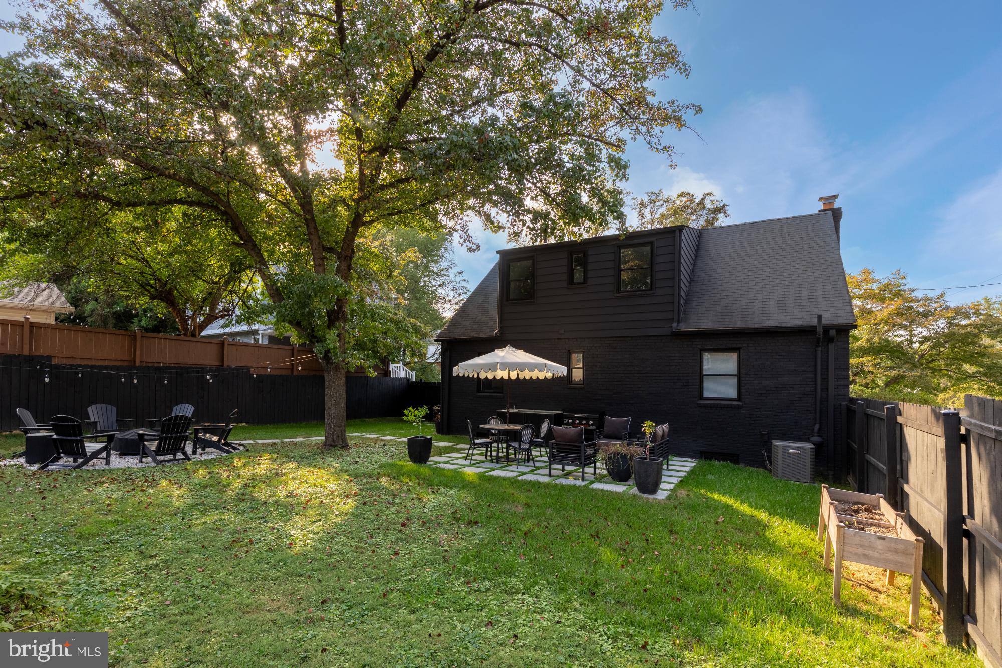 2804 BYRON COURT