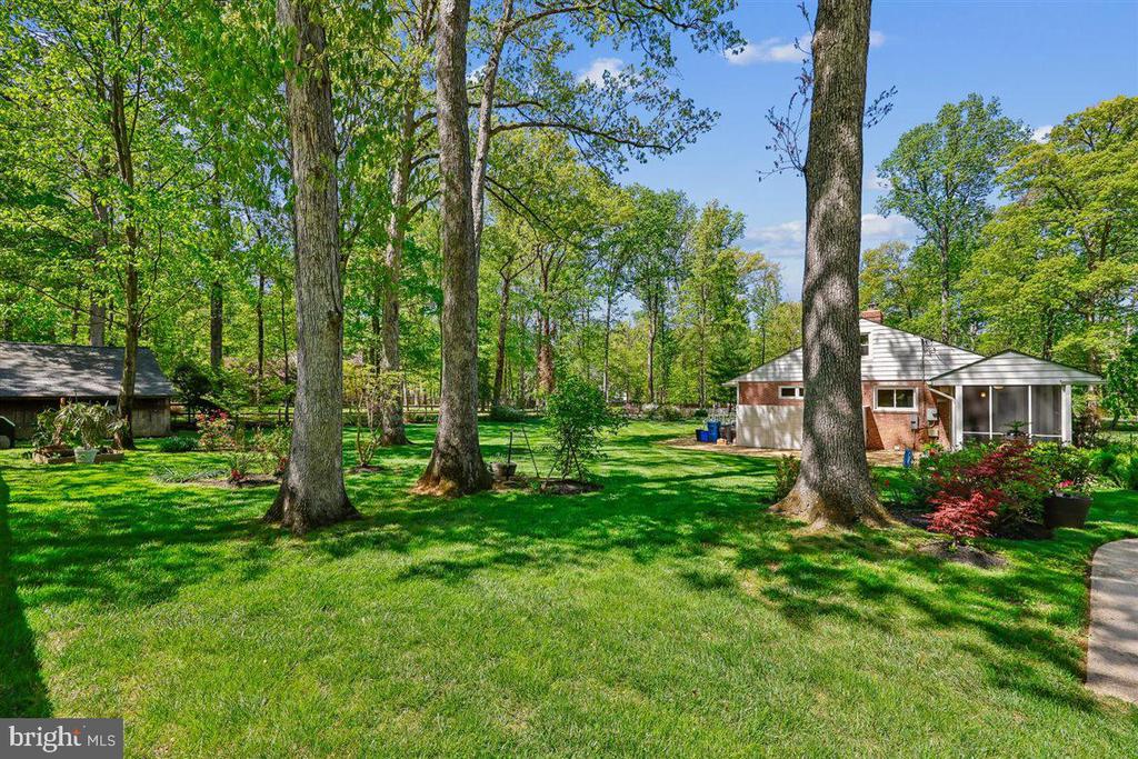 4318 PINETREE ROAD