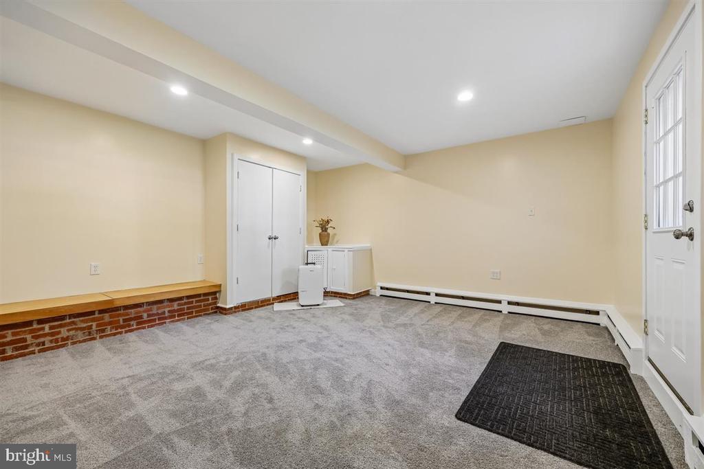 4318 PINETREE ROAD