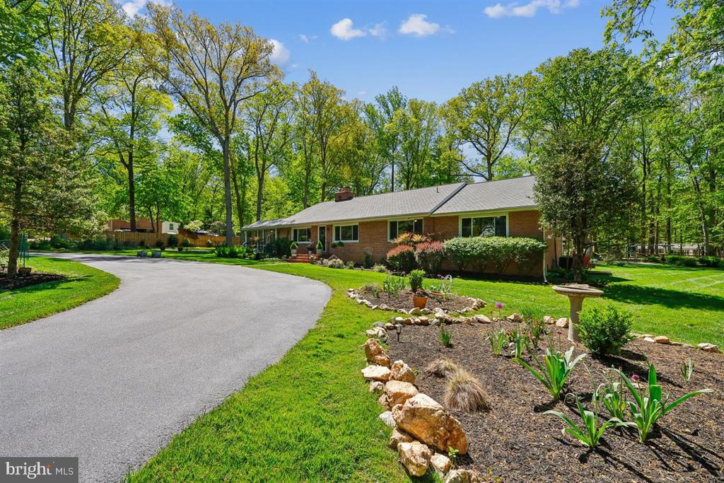 4318 PINETREE ROAD