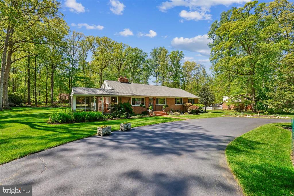 4318 PINETREE ROAD