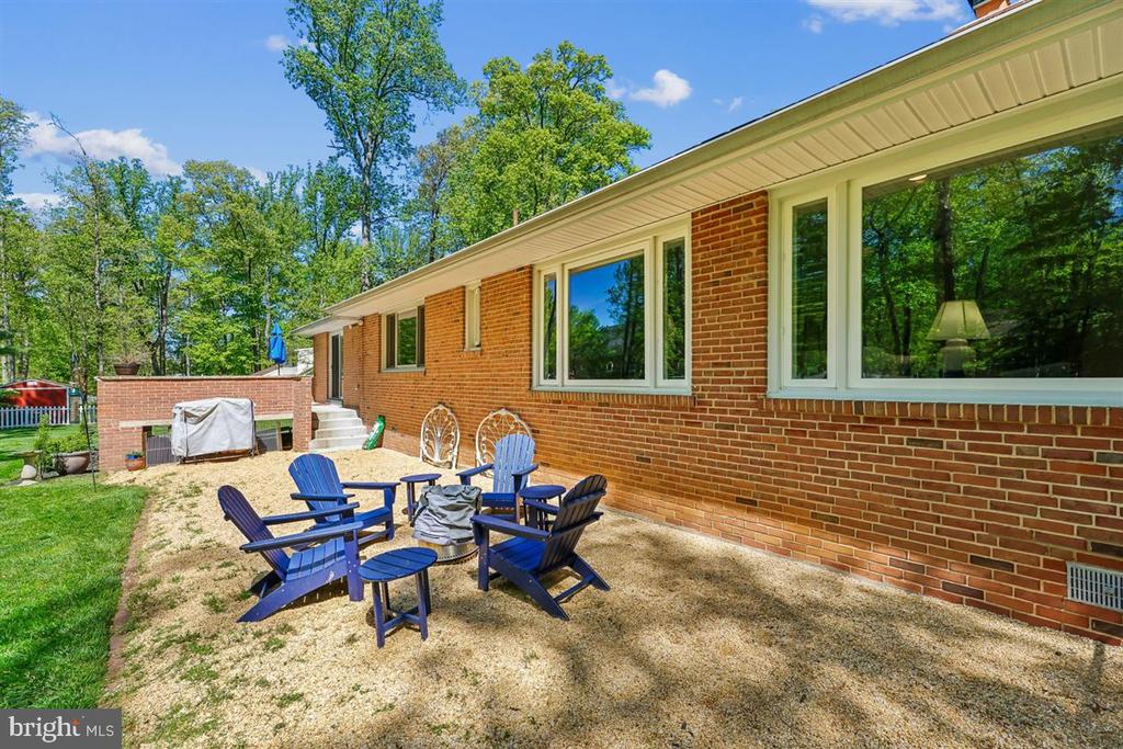 4318 PINETREE ROAD