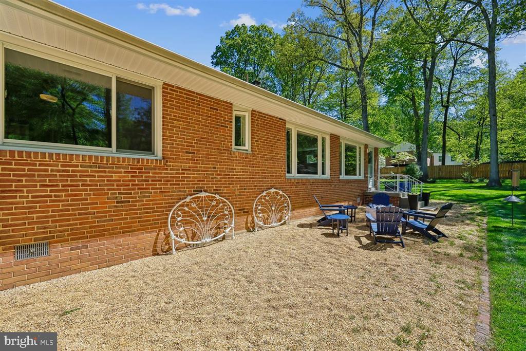 4318 PINETREE ROAD