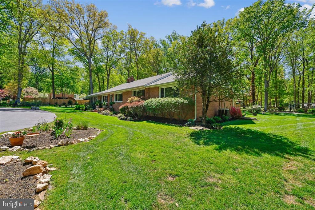 4318 PINETREE ROAD
