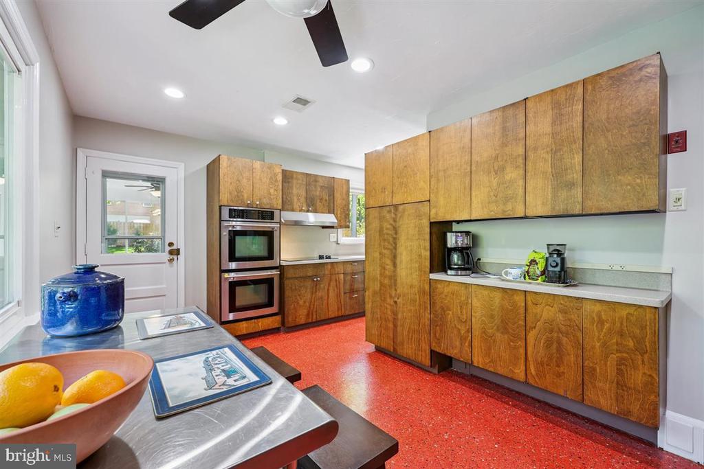 4318 PINETREE ROAD