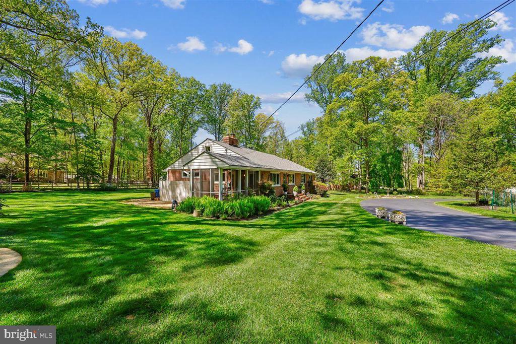 4318 PINETREE ROAD