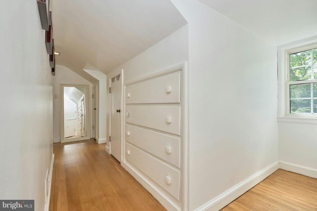 107 SOUTHWOOD AVENUE