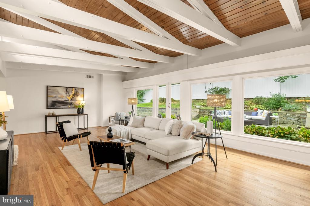 1907 FOREST DALE DRIVE